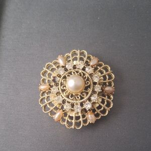 Elegant Gold and Pearl Brooch Pendant For Repair
